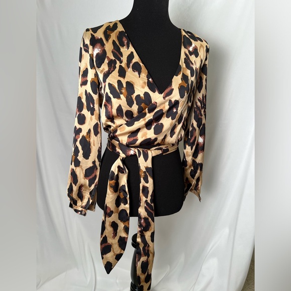 Silk leopard print wrap top - Picture 3 of 7